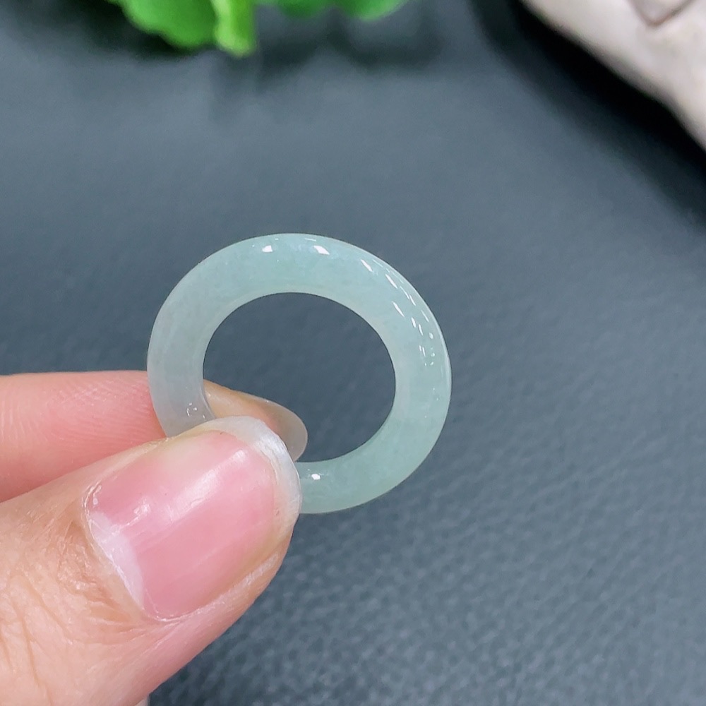 F23592281 Jadeite Ring Size 9 Total Weight 2.520g