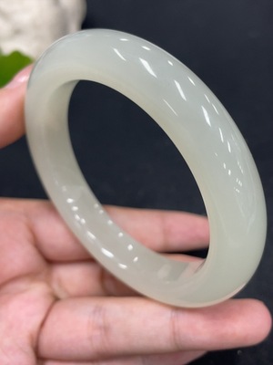 H30537650 Hetian Jade Round Bracelet, Size 57.4, Total Weight Approx. 66.5g