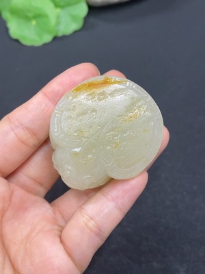 H42954317 和田玉挂件   龙龟 皮色成因未定   货品总重约54.8g