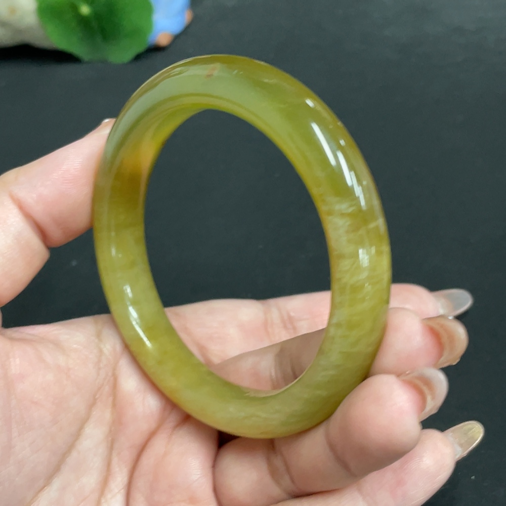 H32699674 Xiuyu (Serpentine Jade) Regular Bracelet