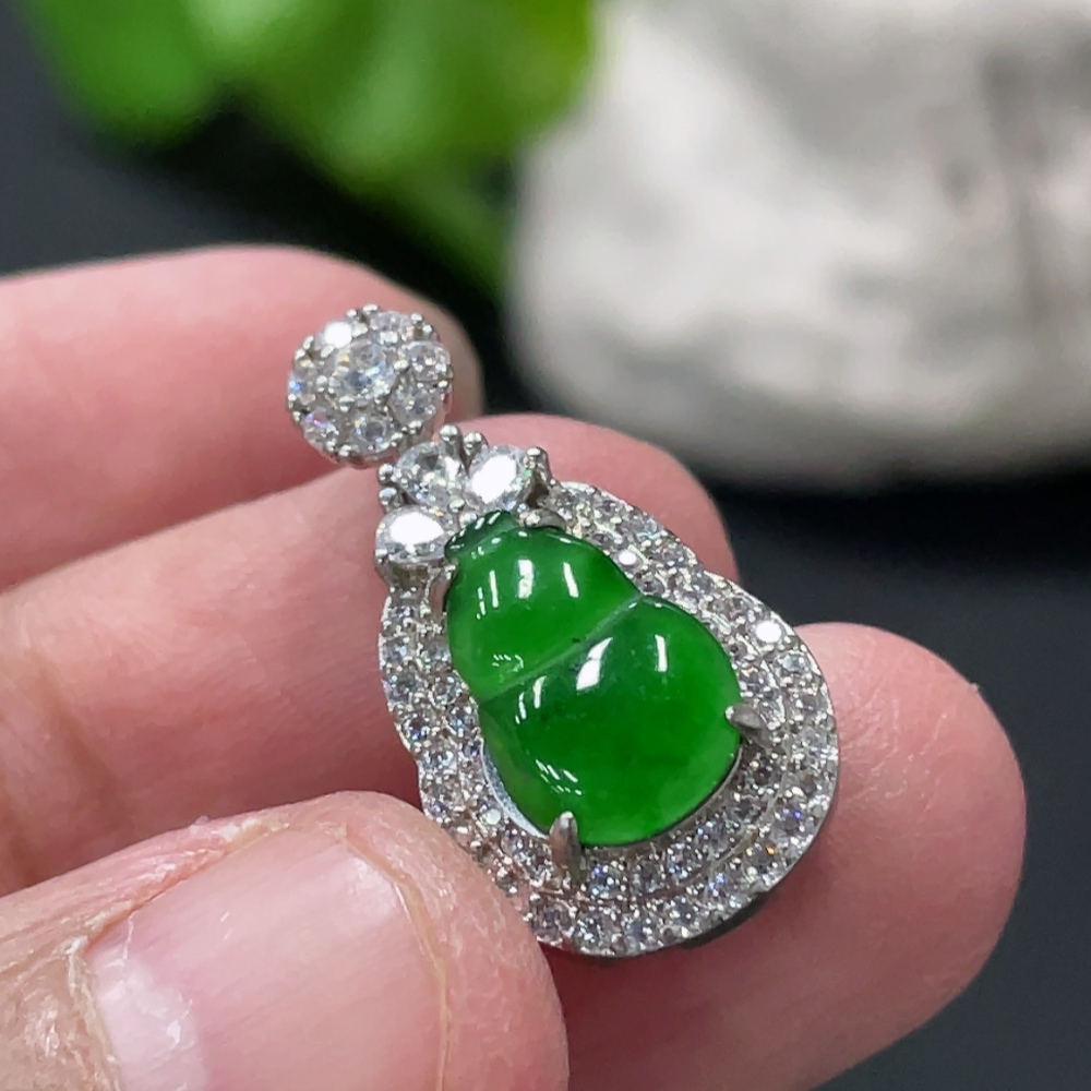 F34077555 Jadeite Gourd Inlaid Pendant Non-Gold Inlaid Total Weight Approx. 2.57g