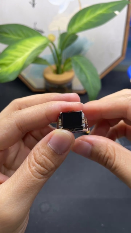 F33932429 Jadeite Inlaid Ring 18K Gold Size 18 Total Weight Approx. 8.8g