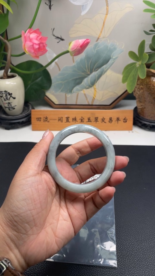 F34998065 Jadeite Round Bangle, Total Weight Approx. 67.4g, Size 57.8