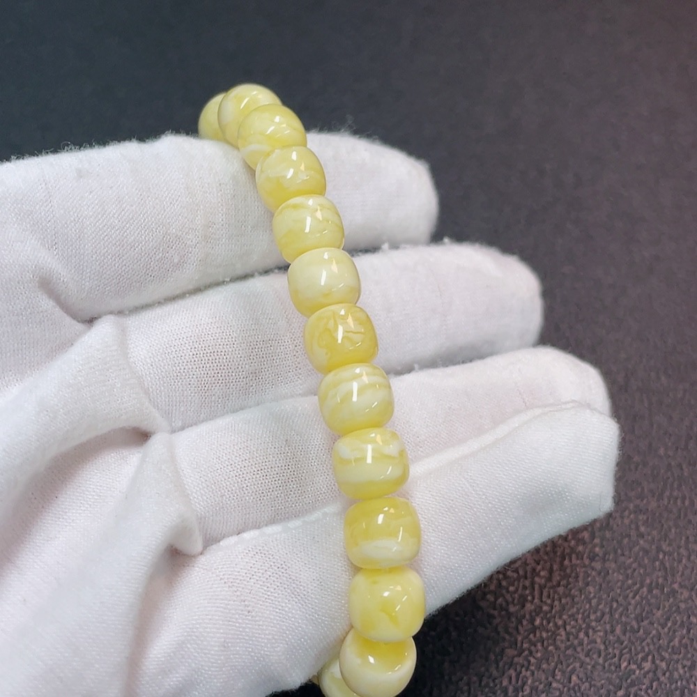 C32786213 Amber Beeswax Bracelet, Total Weight Approx.10.03g, Size About 8.8mm