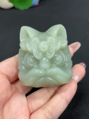 H46521538 和田玉手把件 醒狮 货品总重约182.7g