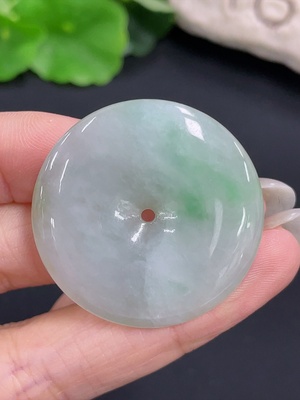 F42970453 翡翠挂件平安扣 货品总重约13.12g