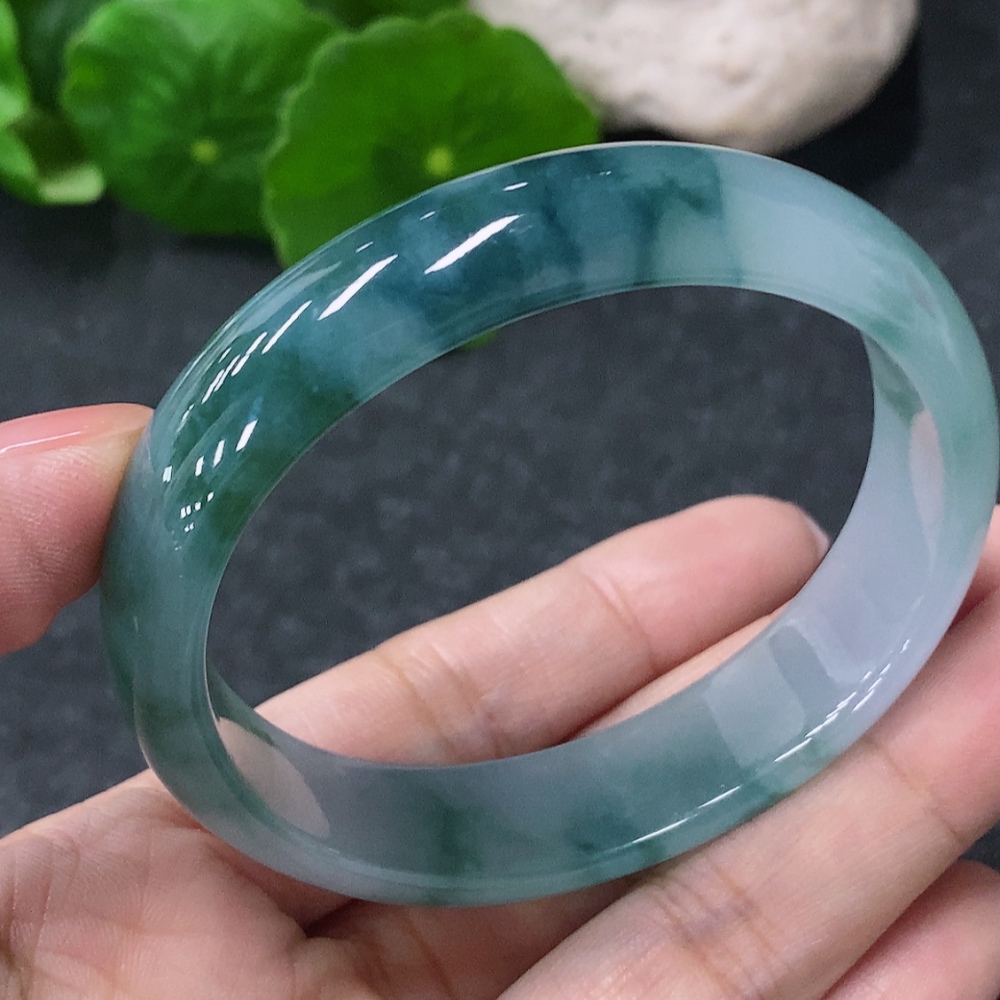 F34010267 Jadeite Concubine Bracelet Size 51.5/46.4mm Total Weight Approx. 37.66g