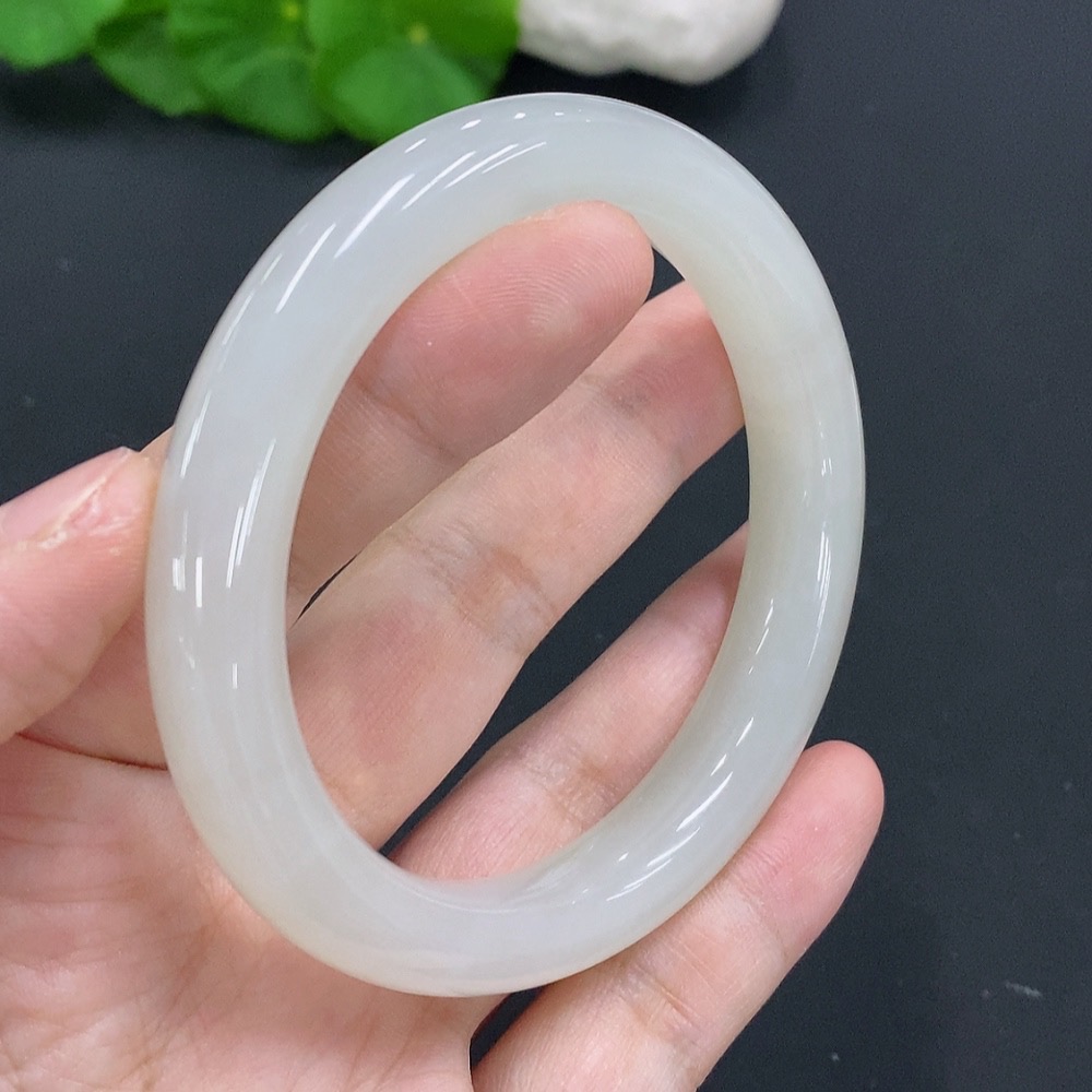 H28194044 Hetian Jade Bracelet Size 58.5 Total Weight Approx. 52.8g
