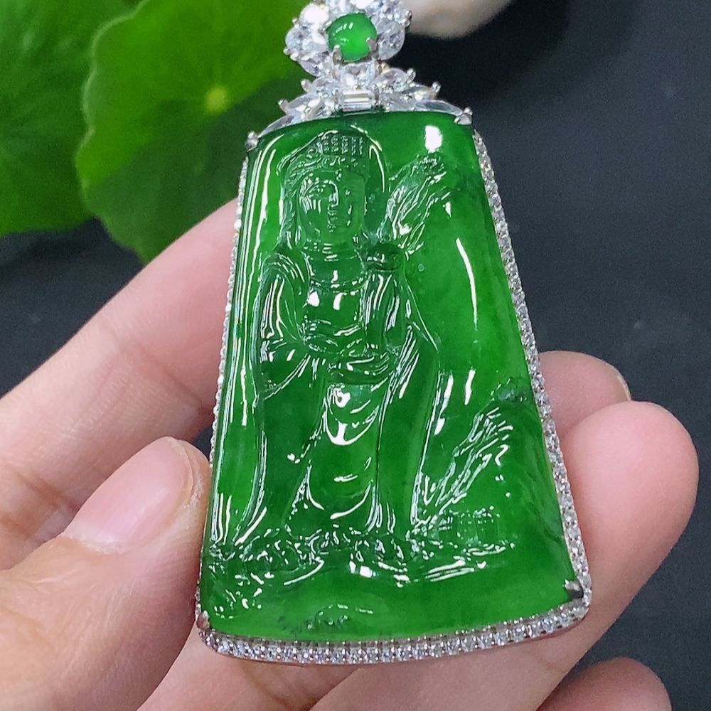F31614774 Jadeite inlaid Guanyin pendant non-gold total weight about 18.5g