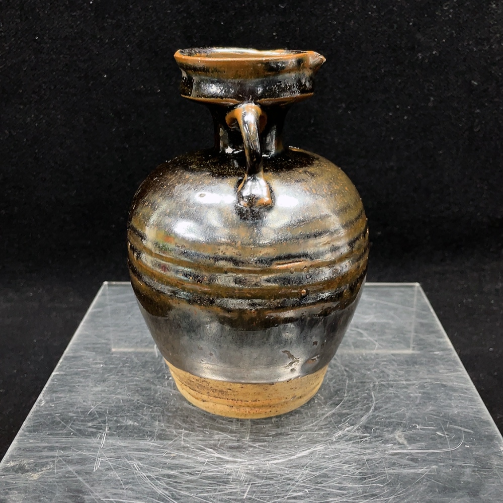 W34993630 Ceramic, minor chips, small kiln black-glazed vase, size as per actual item