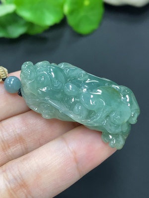 F42971723 翡翠貔貅挂件 货品含绳总重约28.6克