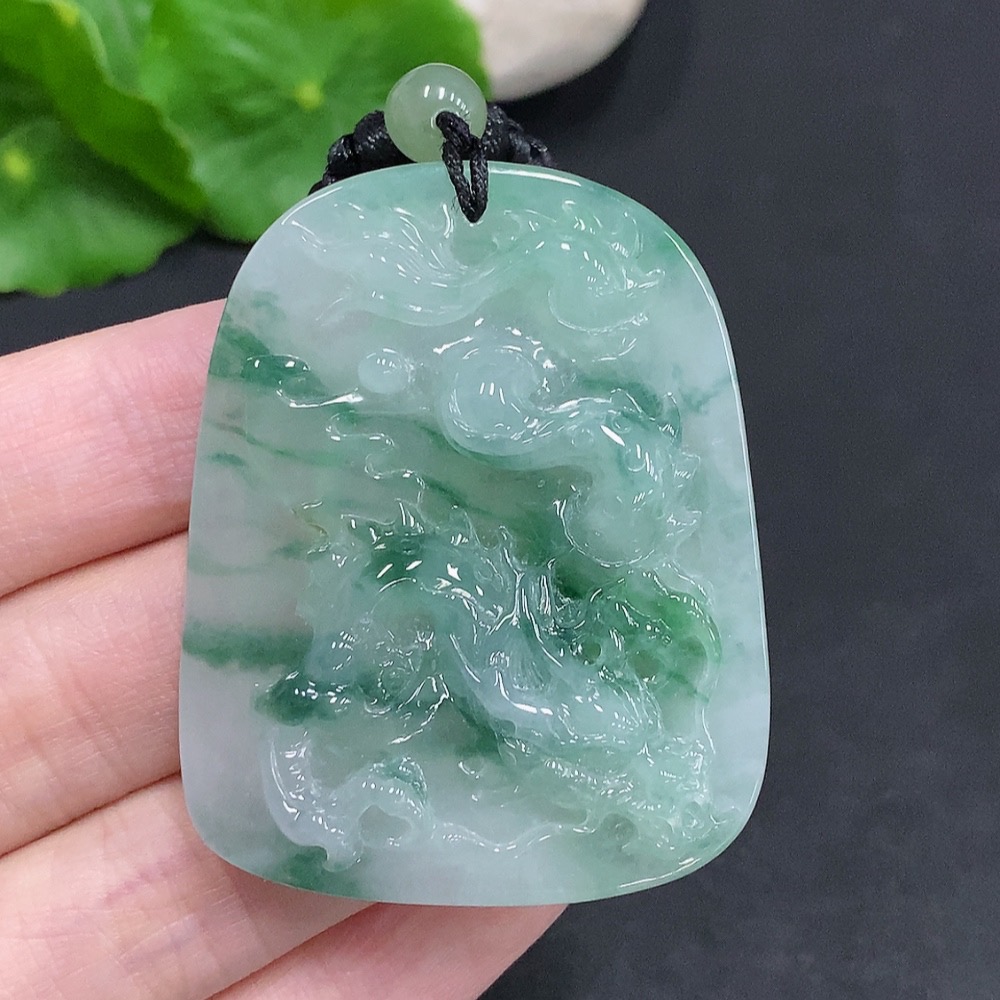 F34003211 Jadeite Soaring Dragon Pendant with a total product weight of approximately 31.4g (including rope weight)
