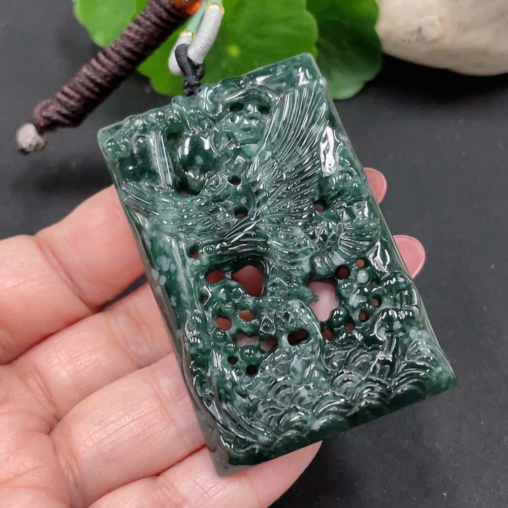 F34012648 Jadeite Pendant of Great Ambitions