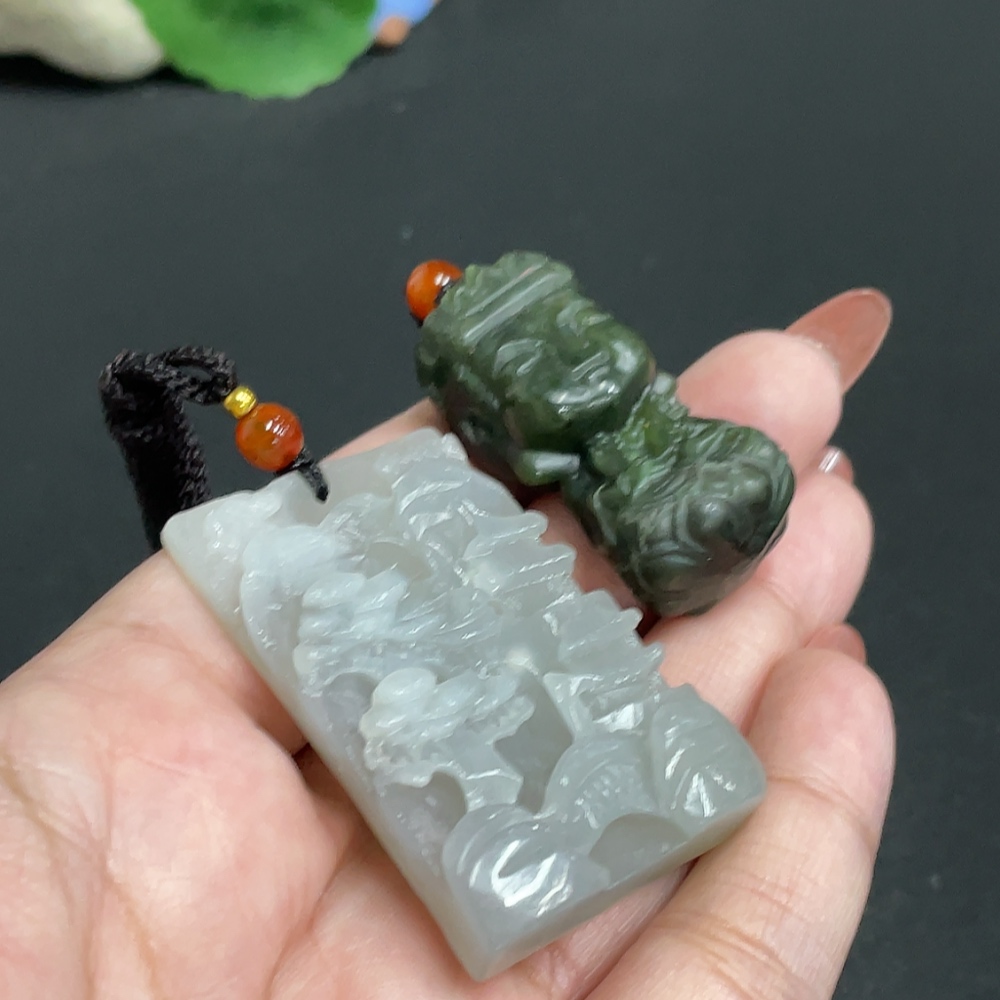 H34010397 Hetian Jade Pendant Landscape Guardian Deity
