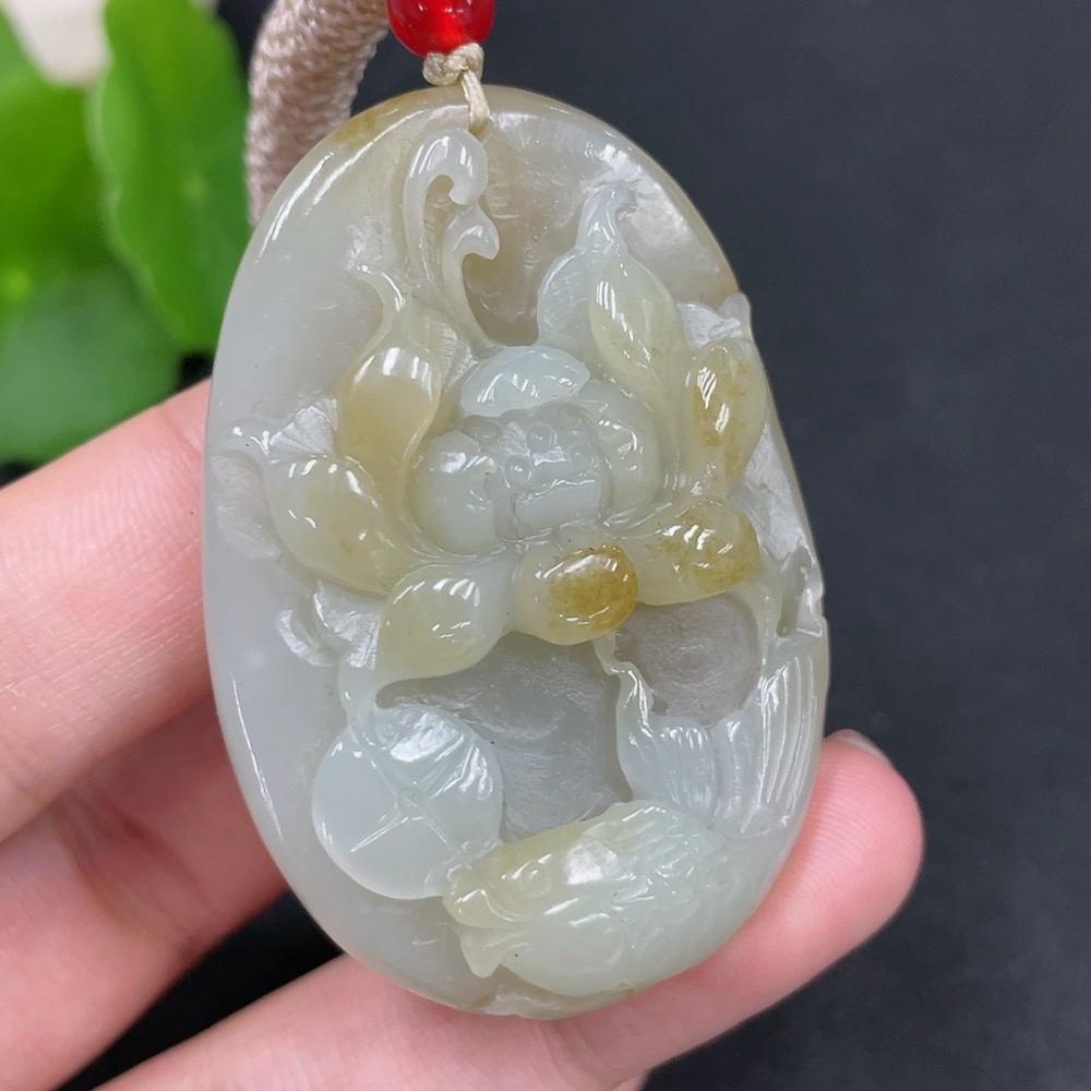 H30561186 Hetian Jade Pendant - Abundance Every Year