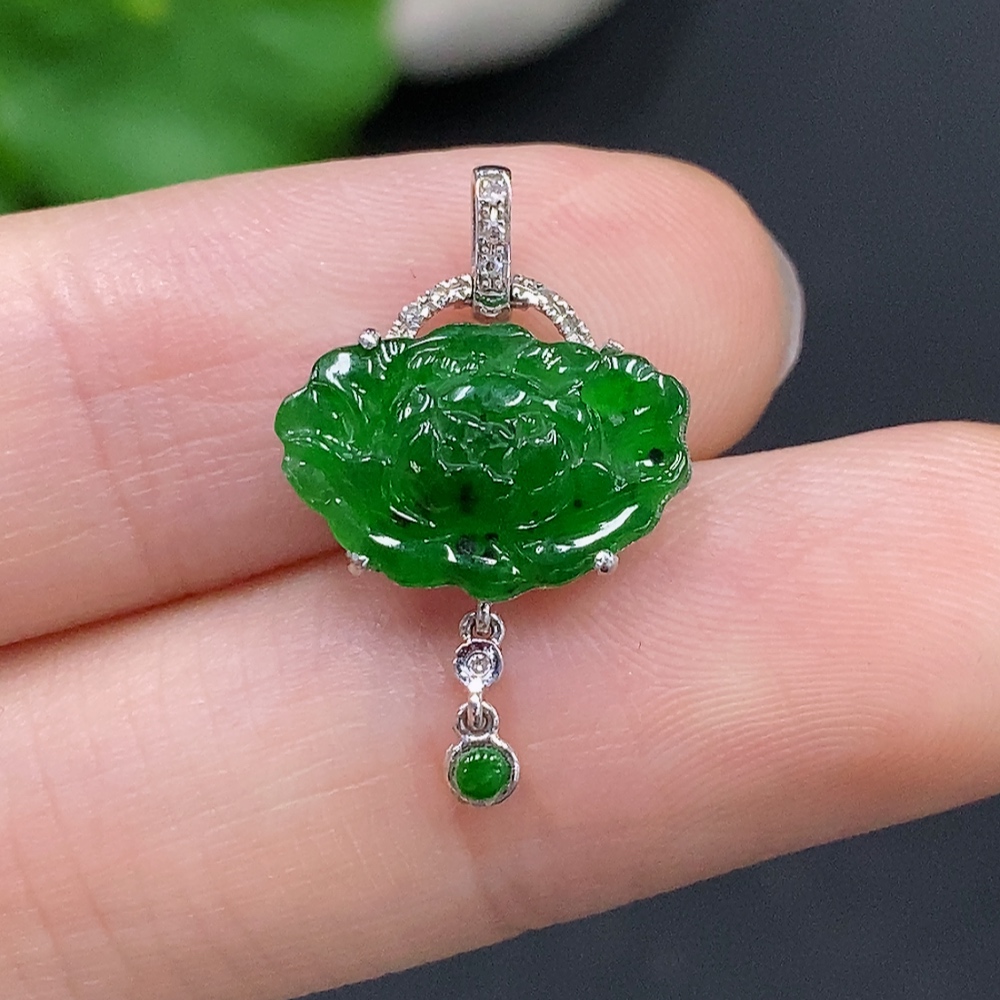 F29392683 Jadeite Inlaid Pendant 18K Gold Total Weight Approx. 1.3g