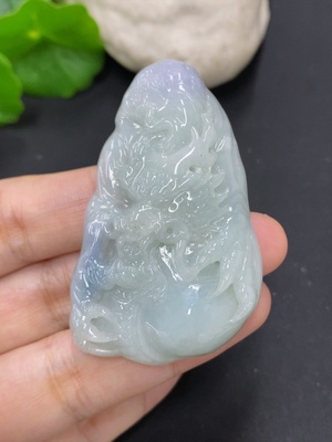 F42955669 翡翠龙牌挂件 货品总重约28克