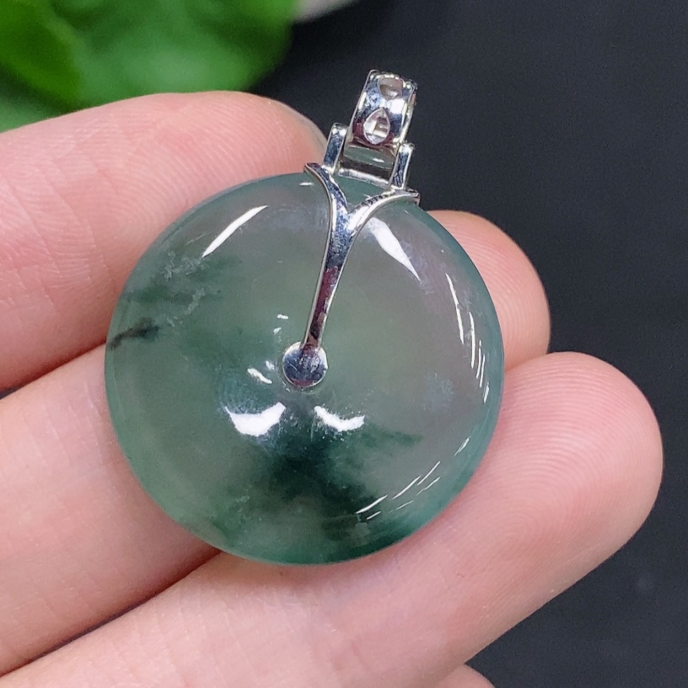 F33876742 Jadeite Safety Buckle with 18K Gold Clasp, Total Weight Approx. 6g, Diamond Accents