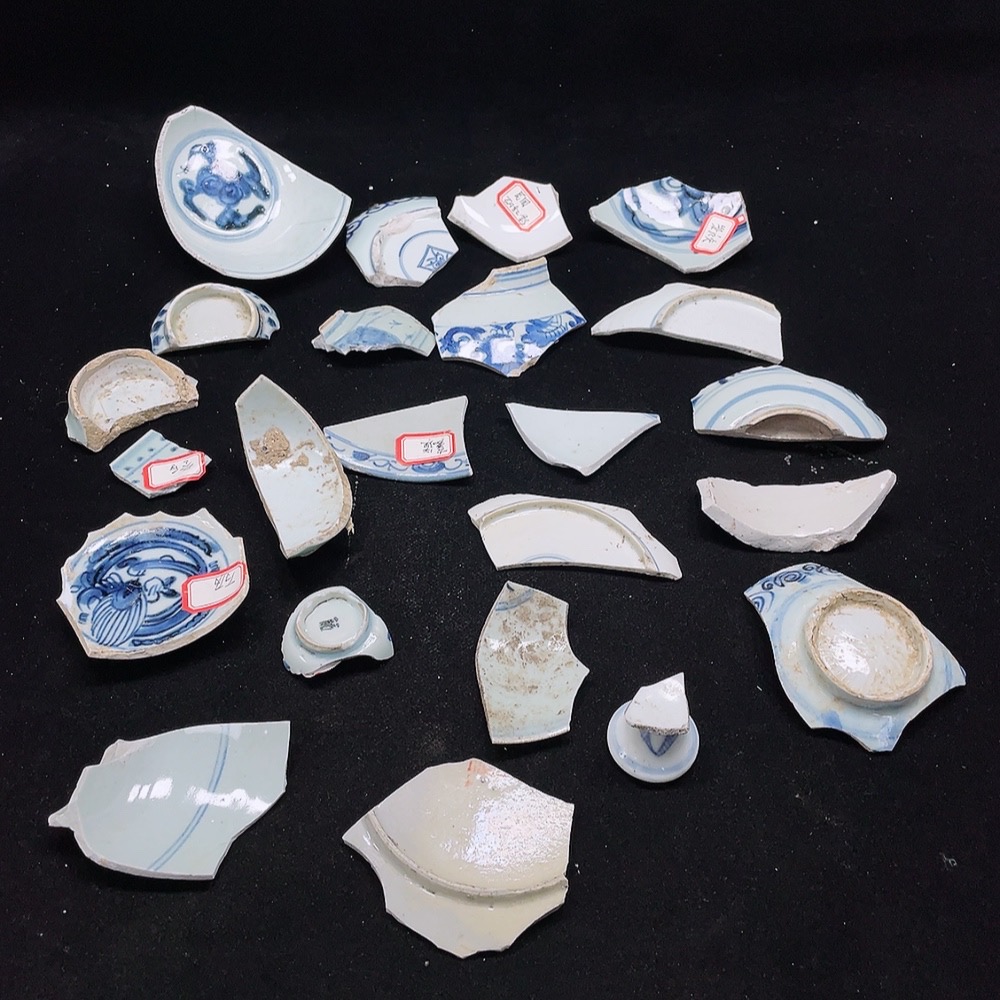 W33854986 Ceramic, Porcelain Shard, Set of Blue and White Porcelain Shards, Size as per Actual Item