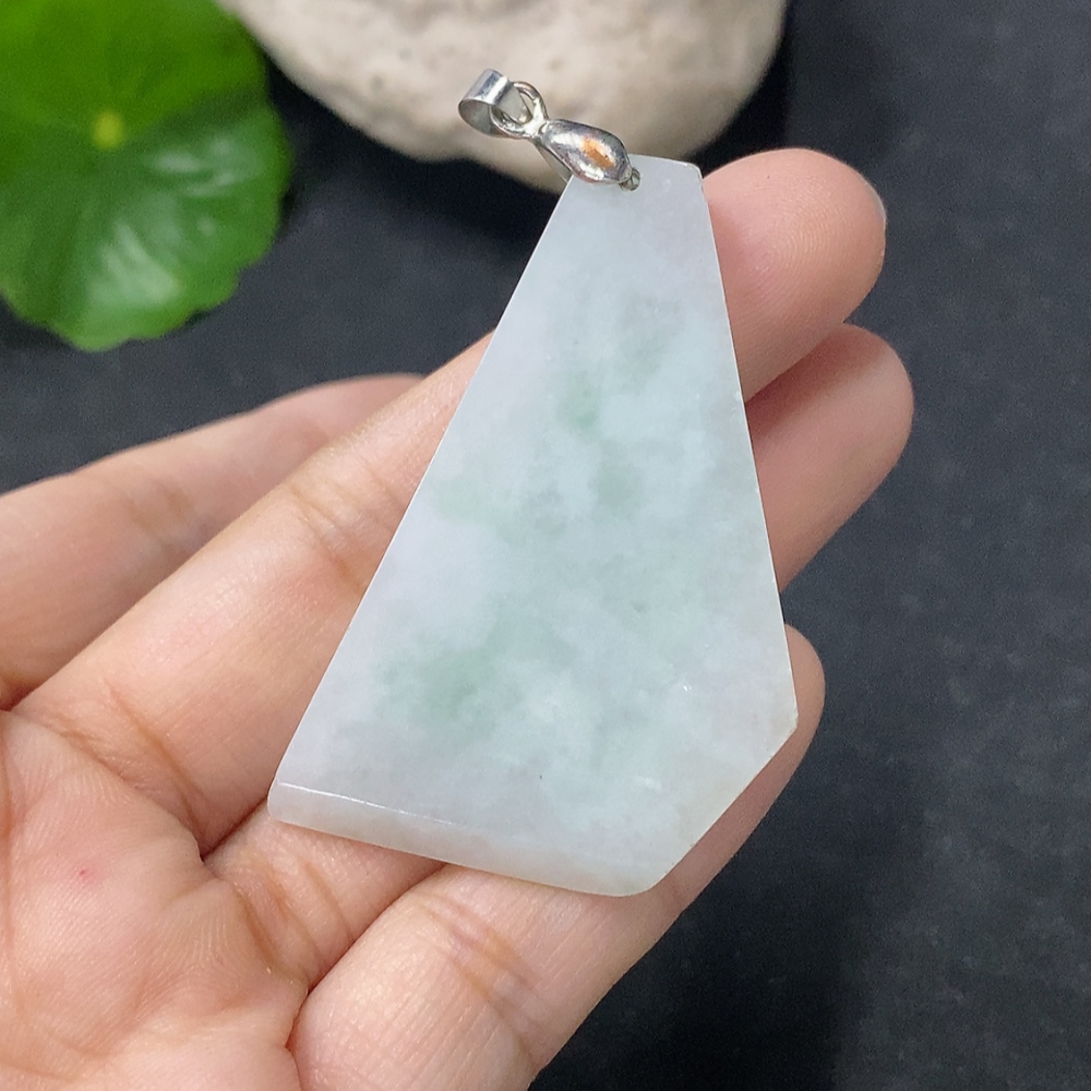 F33912931 Jadeite Pendant Sell as a Lot Non-Gold