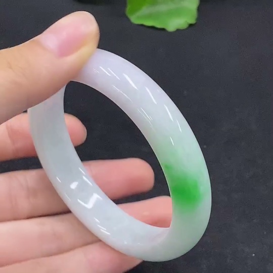 F32820351 Jadeite Round Bangle 52.8 Circumference Total Weight Approx. 47.86g