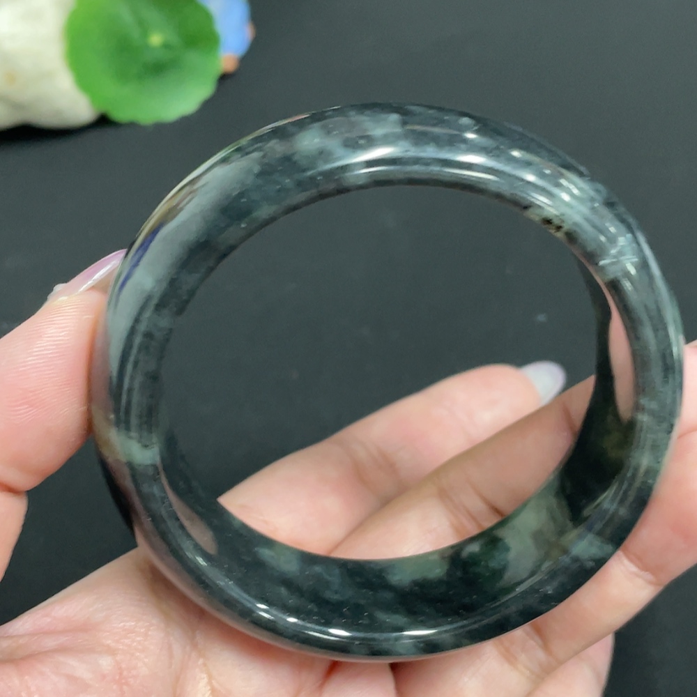 H33901805 Hetian Jade Round Bracelet Size 60.2 Total Weight Approx. 91.6g