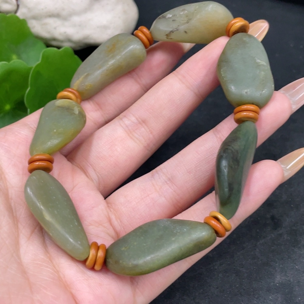H32751306 Hetian Jade Bracelet, Undetermined Skin Color Origin, Non-Hetian Jade Beads, Contains Other Mineral Components, Total Weight Approximately 55.8g