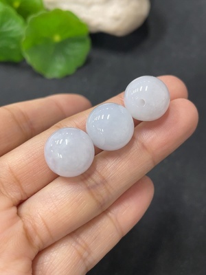 F36298735 翡翠珠子 卡12.8mm左右  一手走