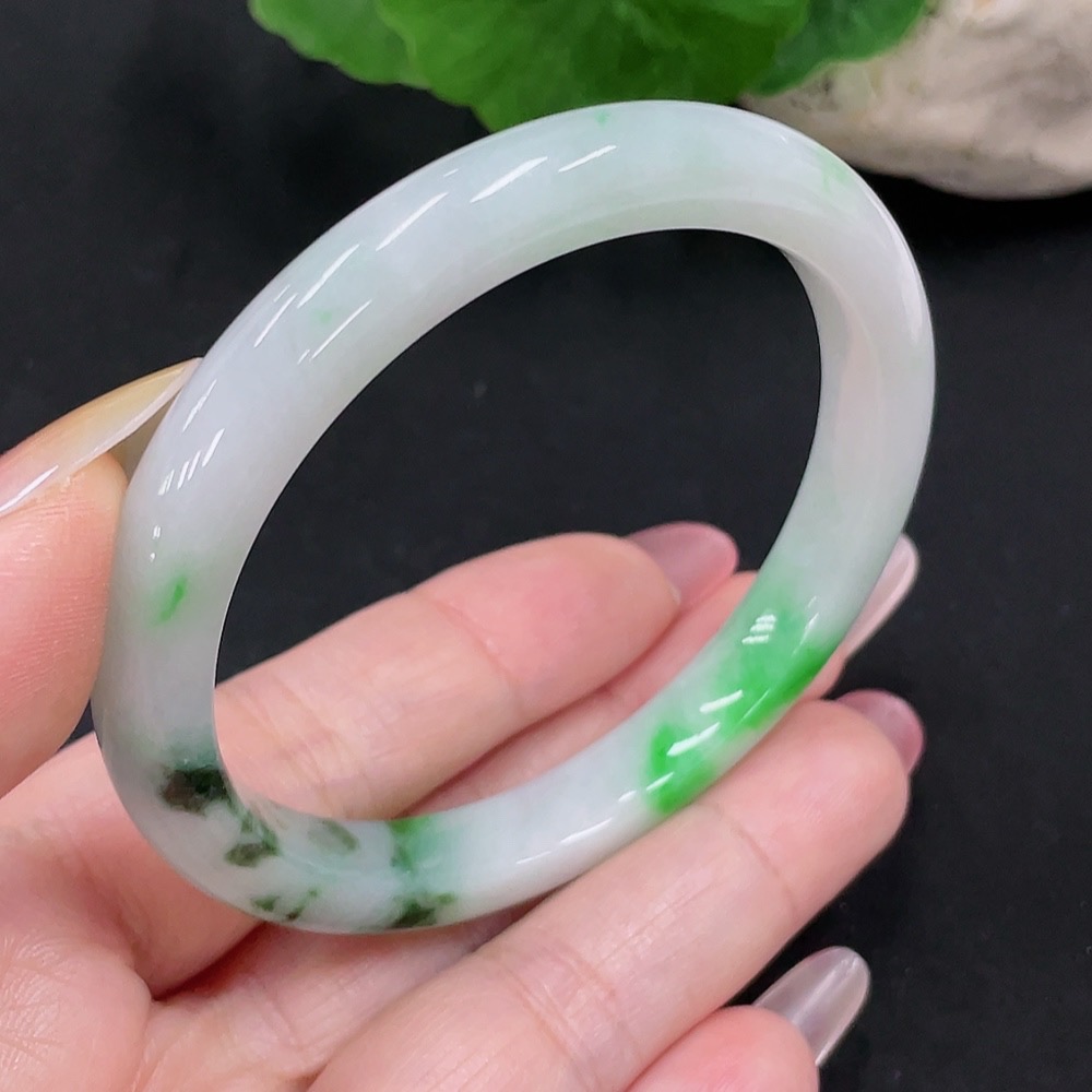 F34033384 Jadeite round bracelet, size 54.2, total weight approximately 32.3g