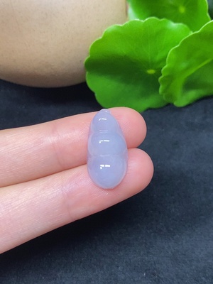 F45335494 翡翠福豆挂件 总重约1.88g