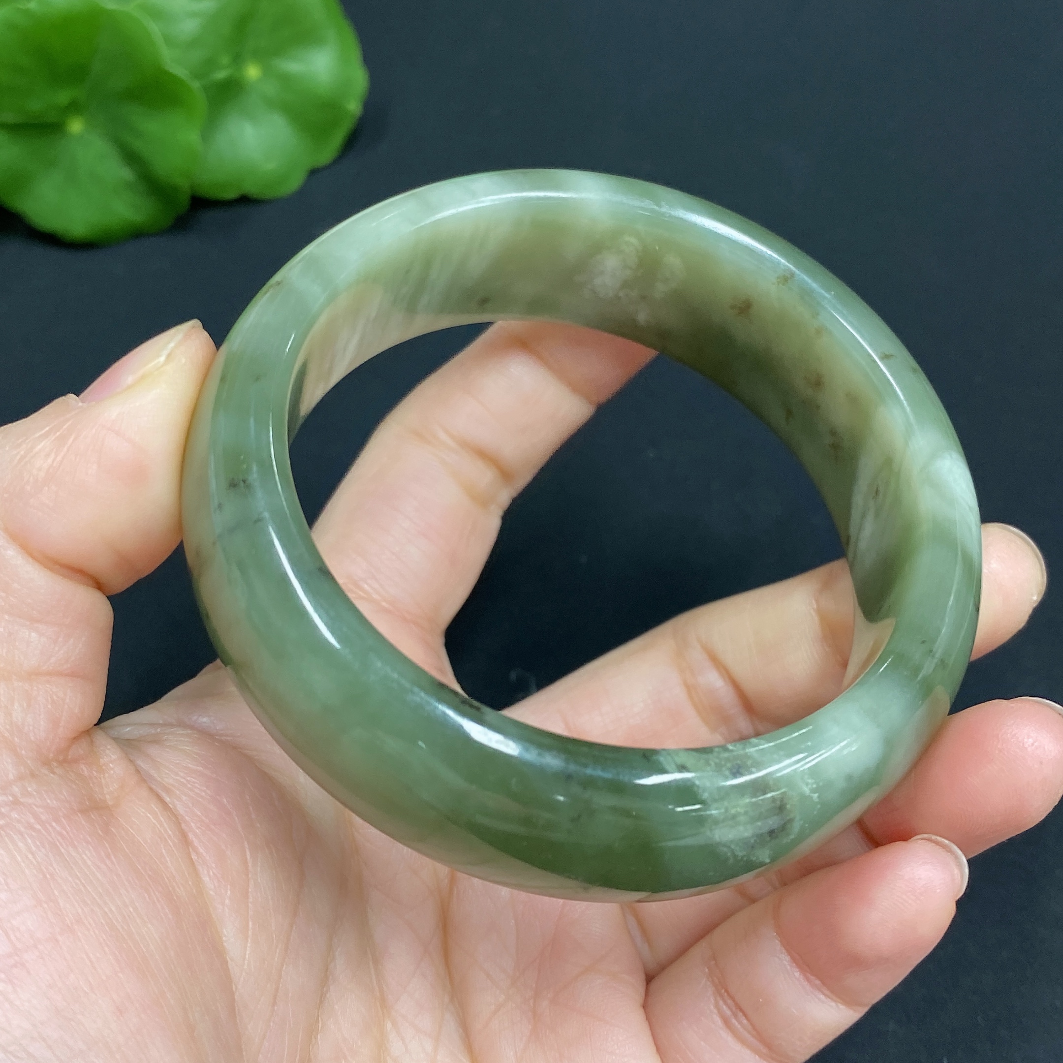 H26037942 Hetian Jade Round Bracelet (Size 56.8, Total Weight Approx. 79g, Contains Other Mineral Components)
