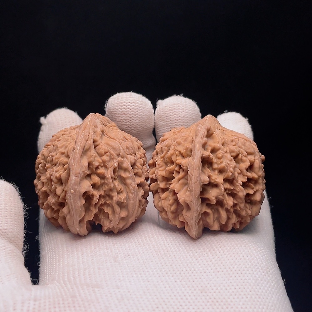 W32766043 Walnut, total weight about 45.1g, size about 41.2mm