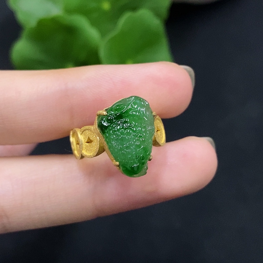 F28252261 Jadeite and Diamond Ring in 18K Gold Size 10 Total Weight Approx. 5.17g