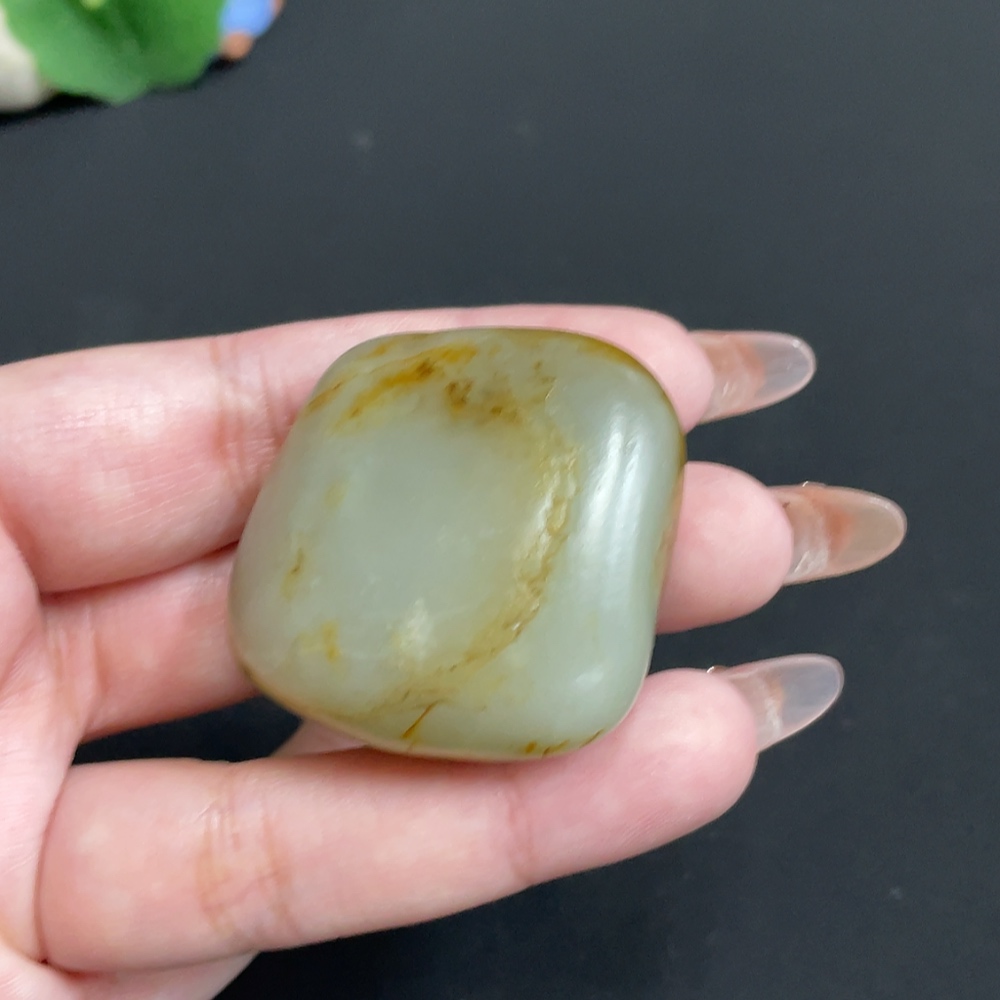 H32766678 Hetian Jade, Undetermined Skin Color Origin, Total Weight Approximately 53.5g