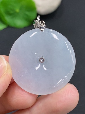 F30457153 Jadeite Safety Buckle, Non-Gold Inlaid, Total Weight Approximately 11.5g, Beads Not Jadeite