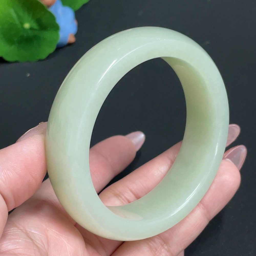 H26000114 Hetian Jade Round Bracelet Size 56.2 Total Weight Approx. 84.3g