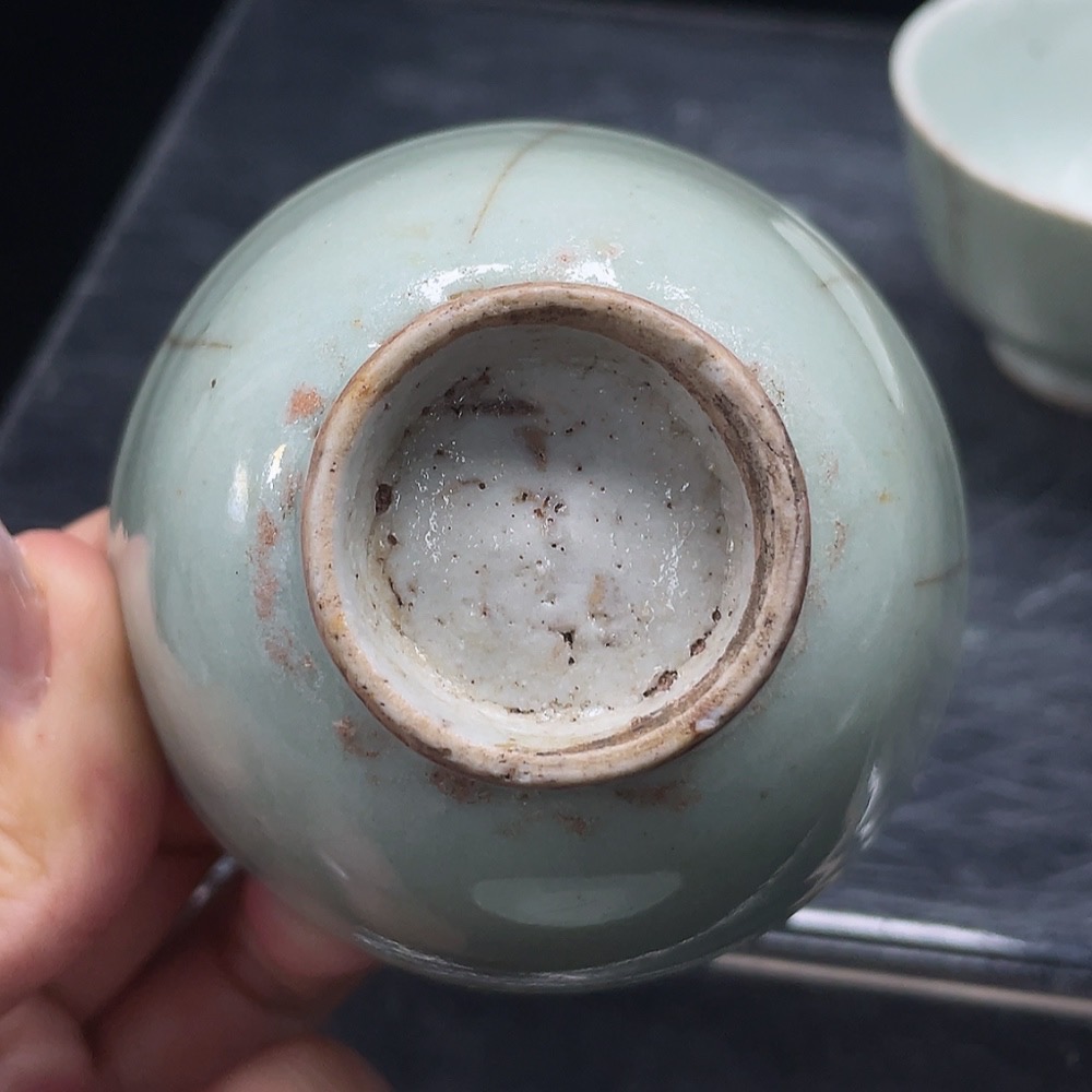 W34988419 Ceramic 3-piece Qing Dynasty pea-green glazed cup (subject to actual item)