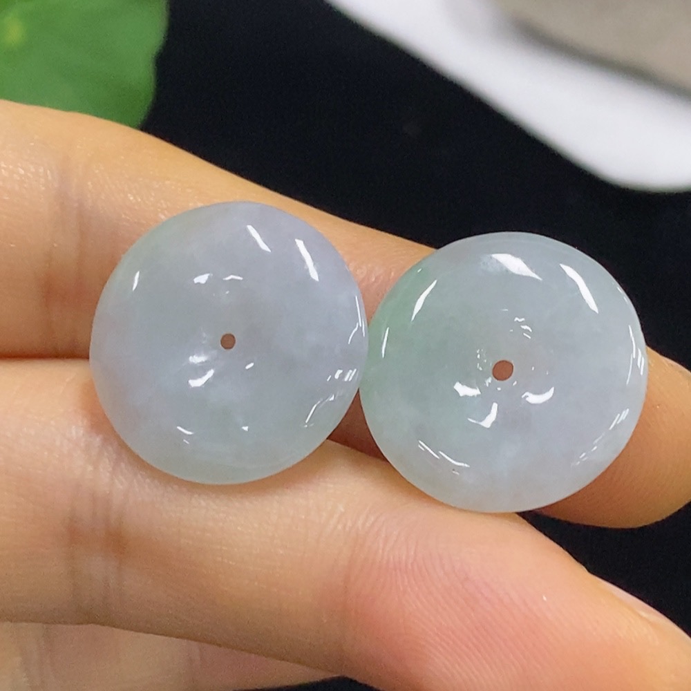 F34024244 Jadeite Pendants Sell as a Lot