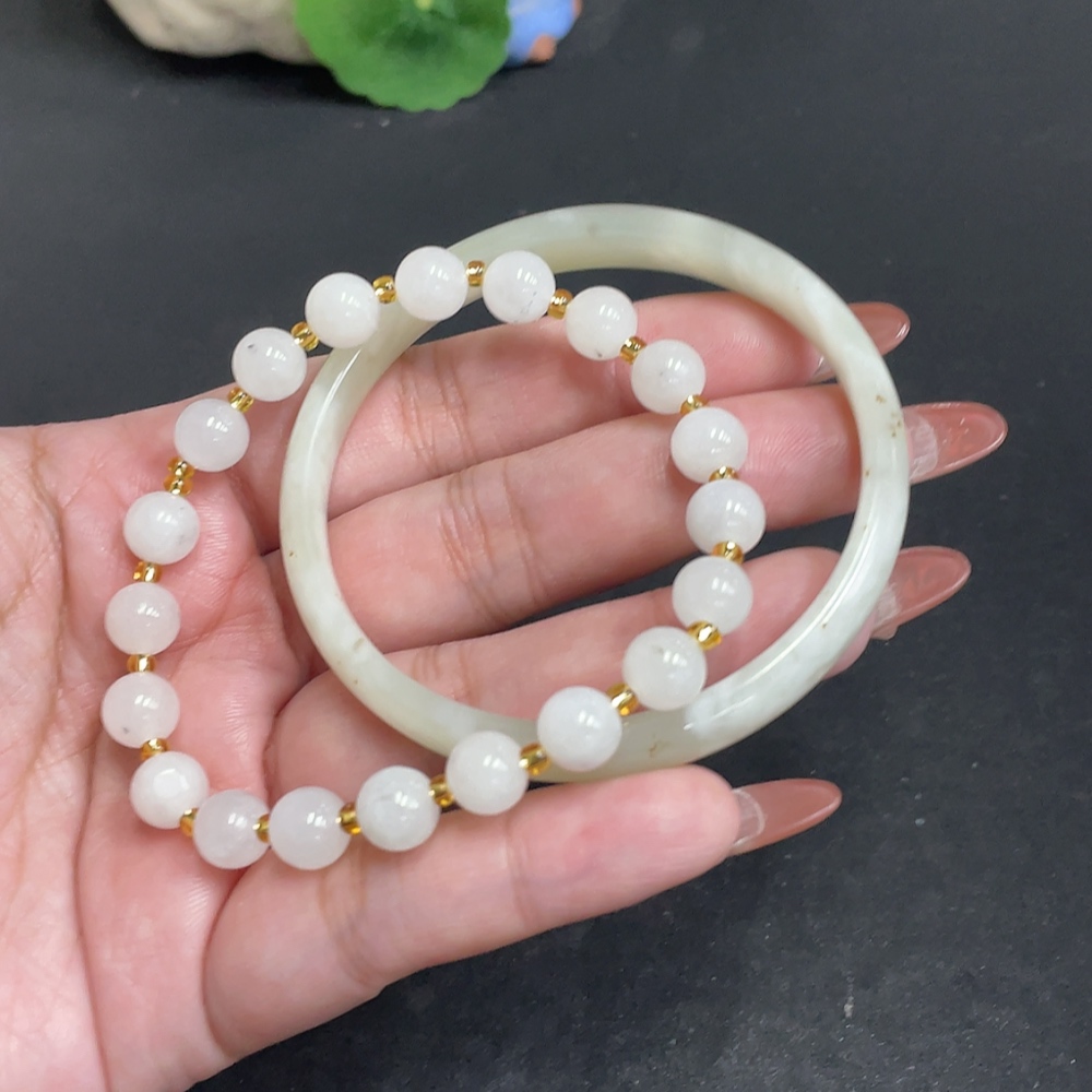 H35119561 Hetian Jade Round Bracelet Bracelet Total Weight Approximately 35.8g Containing Other Mineral Components