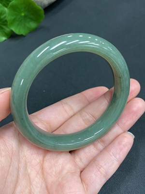 H17835413 Hetian Jade Round Bracelet  Size 51.2  Total Weight Approx. 40.3g