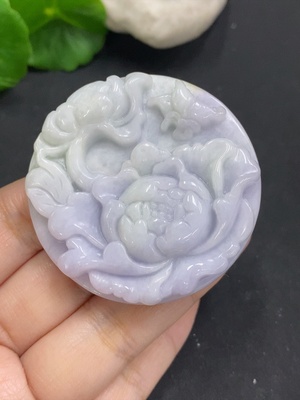 F37383332 翡翠花开富贵挂件 货品总重约61.4克