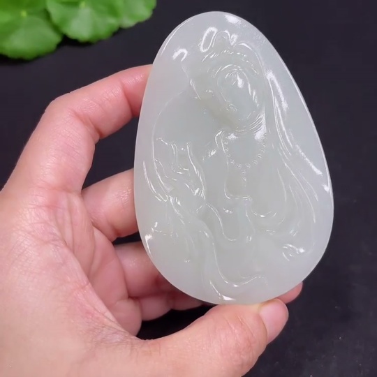 H35103770 Hetian Jade Pendant Guanyin Total Weight Approx. 85.2g