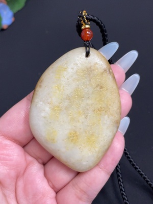 H31598668 Hetian Jade Handheld Carving (Antique Style, Undetermined Skin Color Origin, Beads Not Hetian Jade, Total Weight Approx. [Including Cord] 78.4g)
