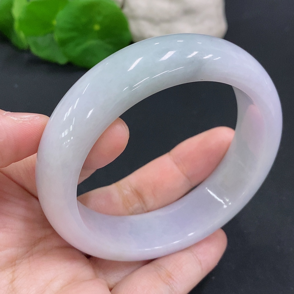 F33884093 Jadeite regular bangle size 58.5 total weight about 87.7g