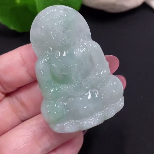 F34012586 Jadeite Guanyin Pendant, Total Weight Approximately 22.6g