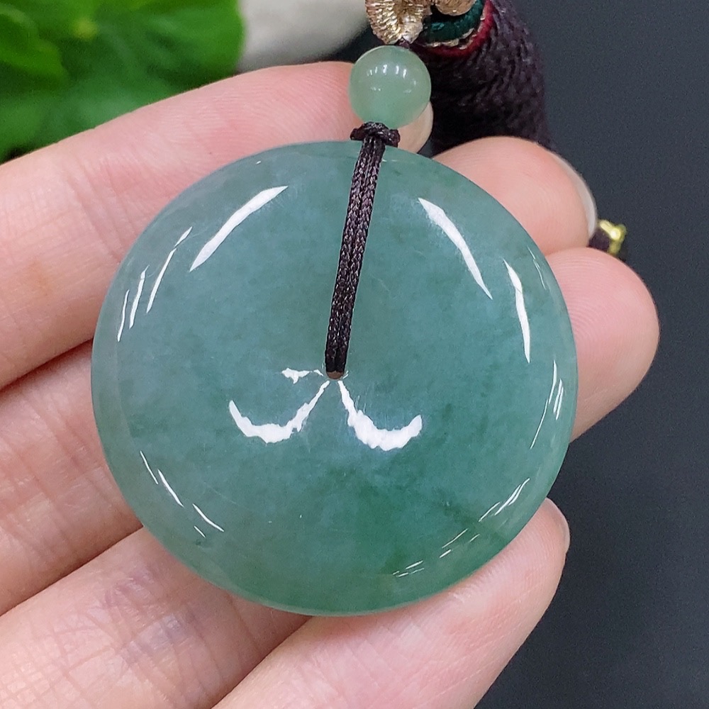 F28271430 Jadeite Safety Buckle with a total product weight of approximately 20.6 grams (including rope weight)