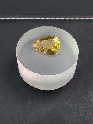 C22498444 Crystal Loose Stone Total Weight Approximately 7.955 Carats