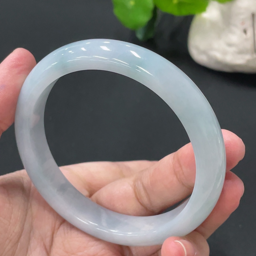 F33910260 Jadeite Round Bangle, Total Weight Approx. 56g, Size 59.9