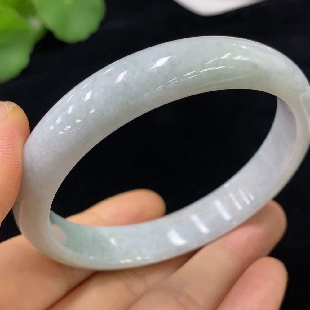 F33928452 Jadeite Round Bracelet Size 57.2 Total Weight Approx. 41.25g With Crack