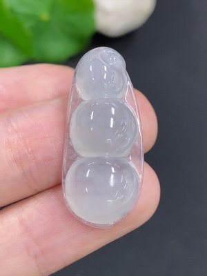 F46554821 翡翠福豆挂件 货品总重约3.9克